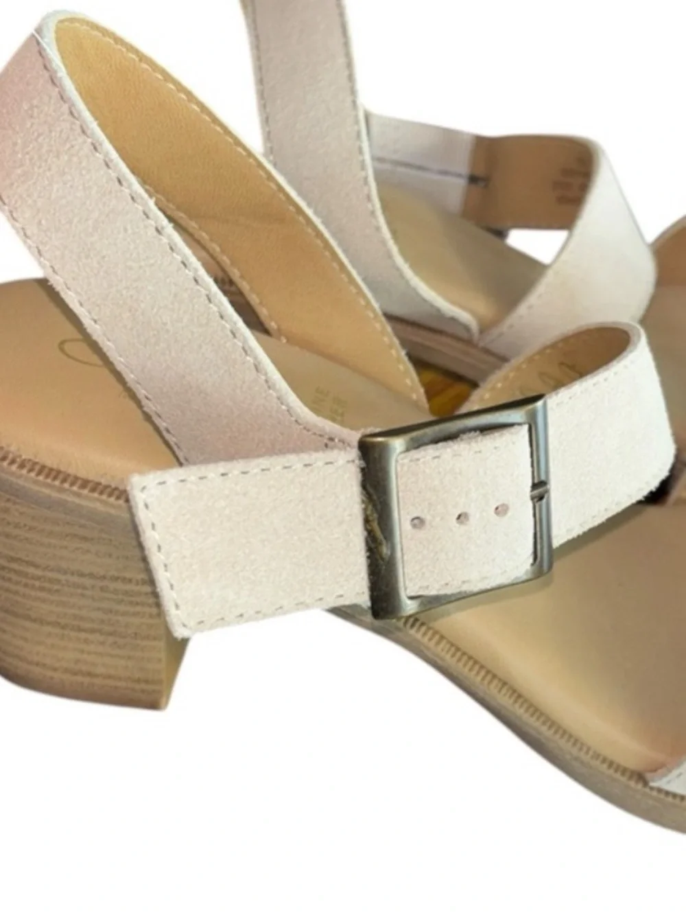 Angela Azzi soft beige